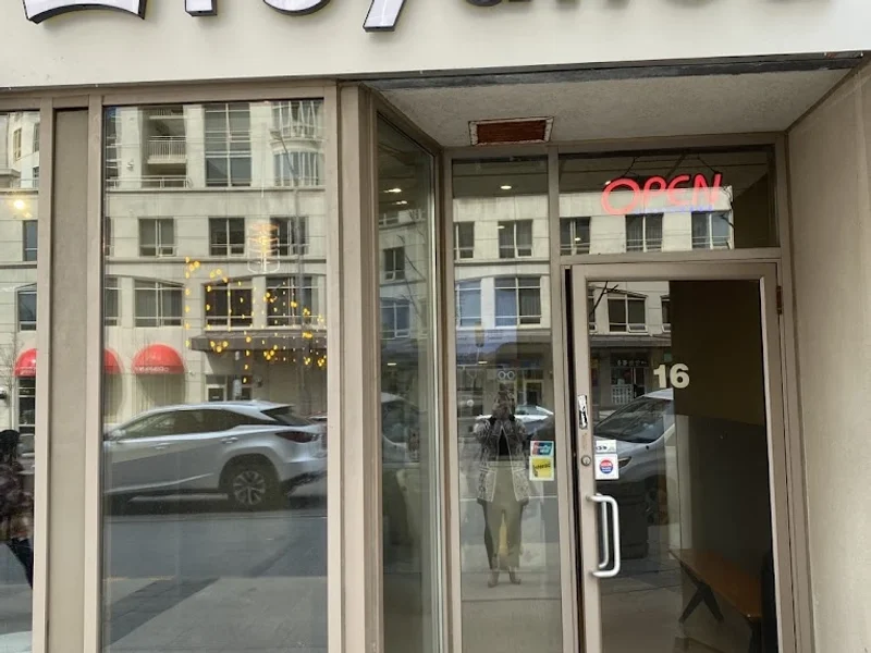 Royaltea North York