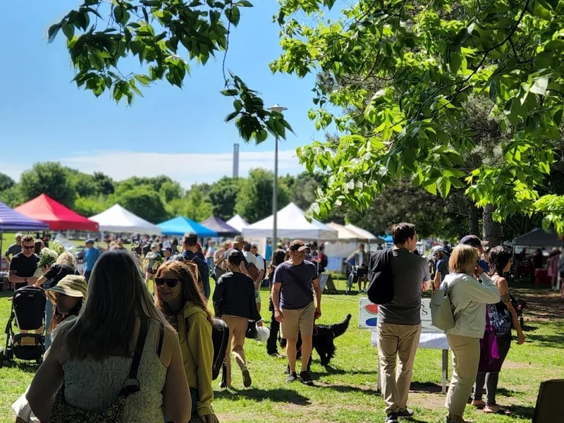 The Leslieville Farmers' Market