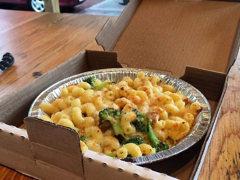 Bobbie Sue's Mac + Cheese