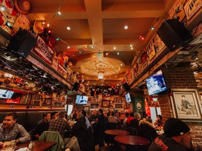 Leopold’s Tavern Calgary - Beltline