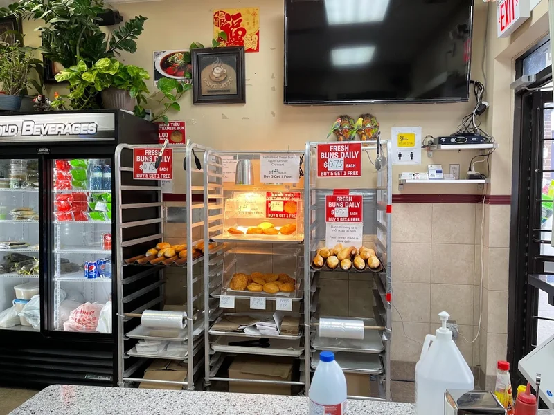 Hoang Viet Bakery Coffee