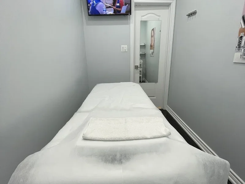 Jade Thread & Wax Bar