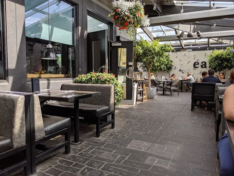 Earls Kitchen + Bar