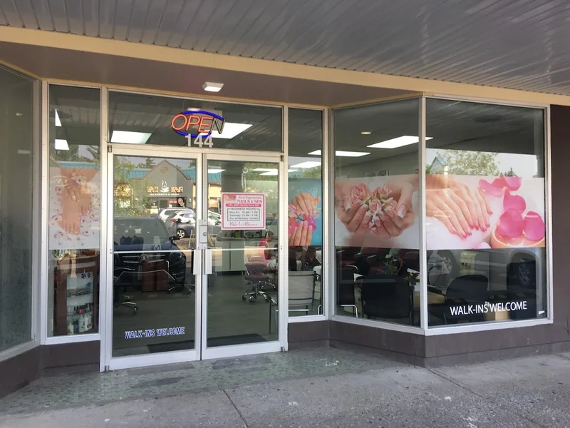 New Expression Nails & Spa ( Varsity )