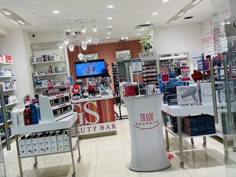 Glamour Secrets Beauty Bar | St.Clair