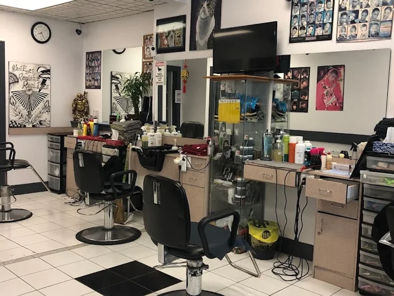 Lisa’s Unisex Hair Design