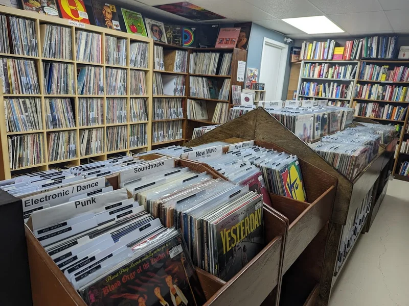 Bowness Arts - Board Game Cafe, Vinyl Records & Books