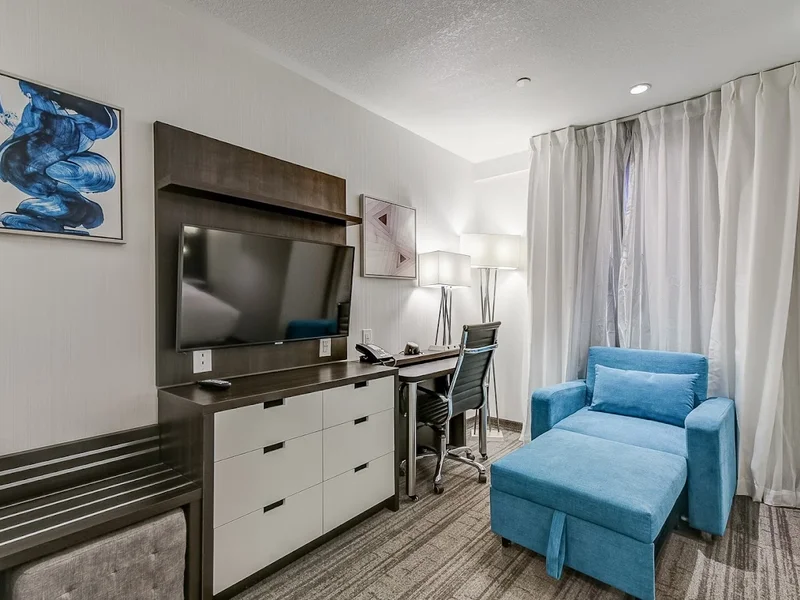 Est Hotel