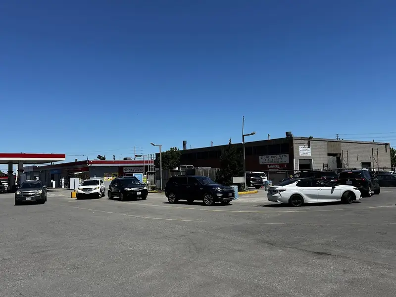 Popular Car Wash & Detailing - Free Vacuums