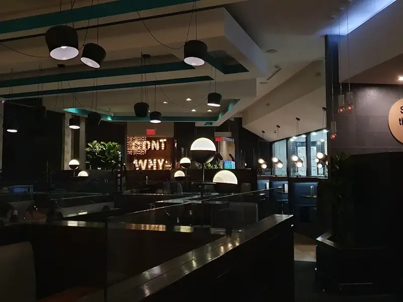 Moxies Dixon Road Restaurant