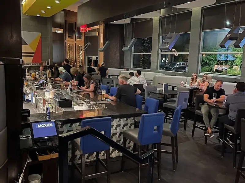 Moxies Dixon Road Restaurant