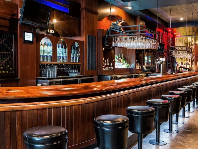 LUX Steakhouse + BAR94