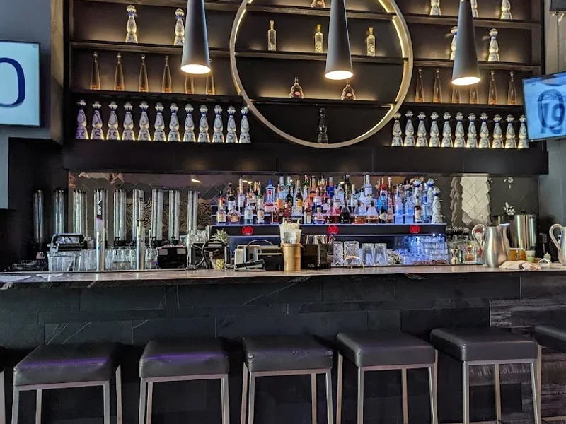 XO Bistro + Bar