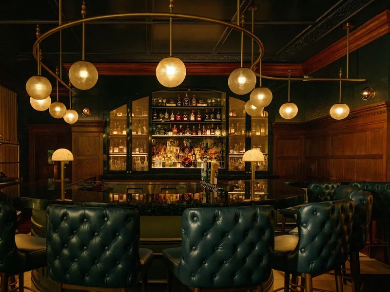 Confederation Lounge & Patio