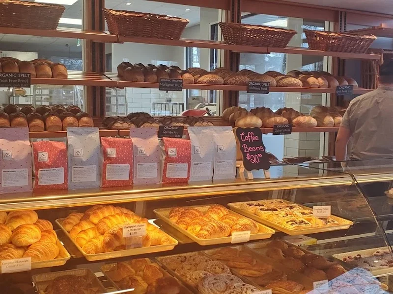 Breadland Organic Whole Grain Bakery