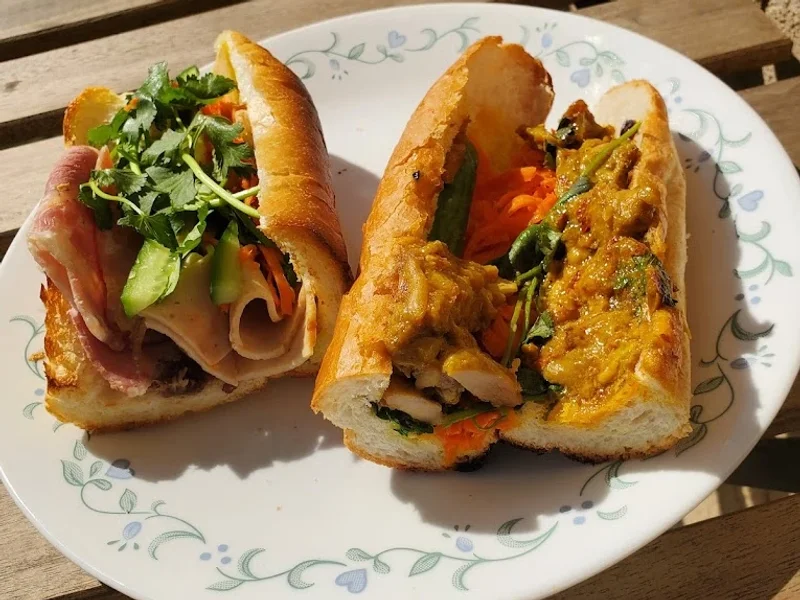 Nhon Hoa Sandwich Bar