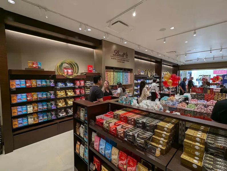 Lindt Chocolate Shop - Edmonton