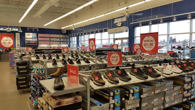 SKECHERS Warehouse Outlet