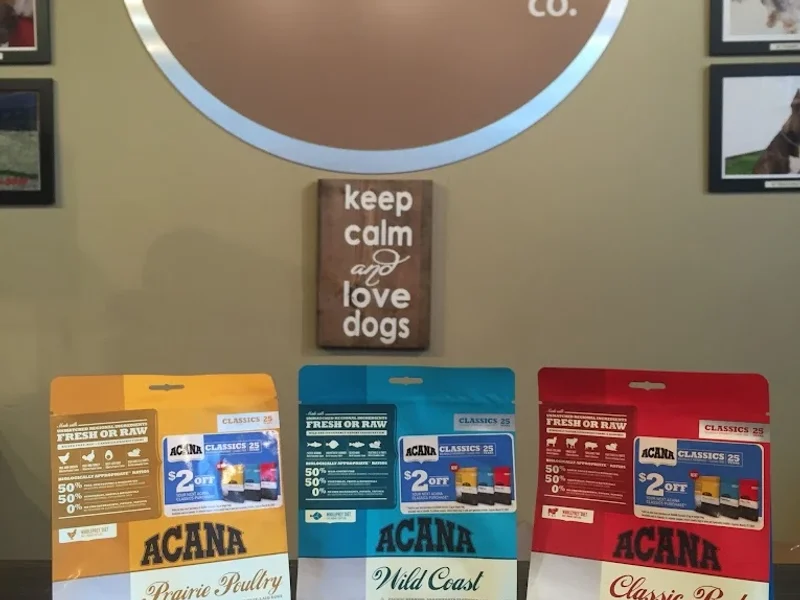 Bone & Biscuit Market at Summerside Pet Food