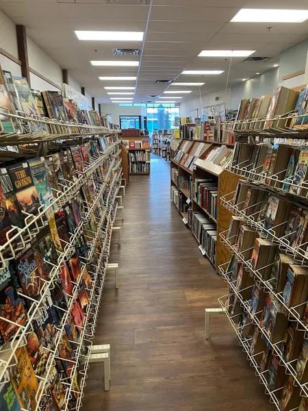 Wee Book Inn