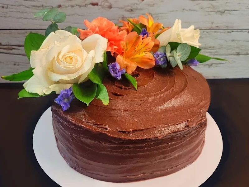 Gateau Custom Cakes