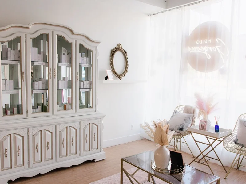 Lipstick Empire LaserSpa