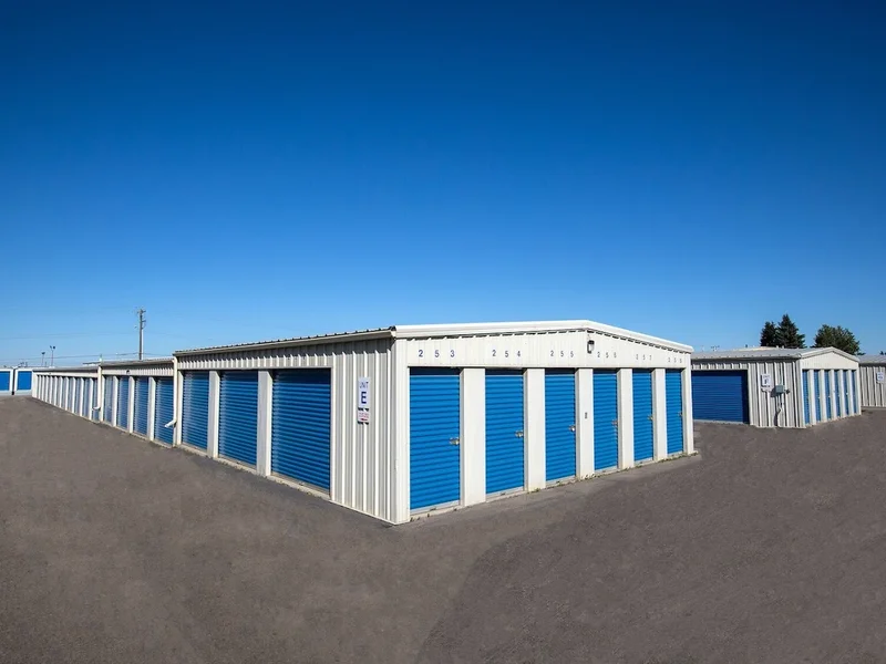 Sentinel Storage - Edmonton Yellowhead Trail (Self-Serve)