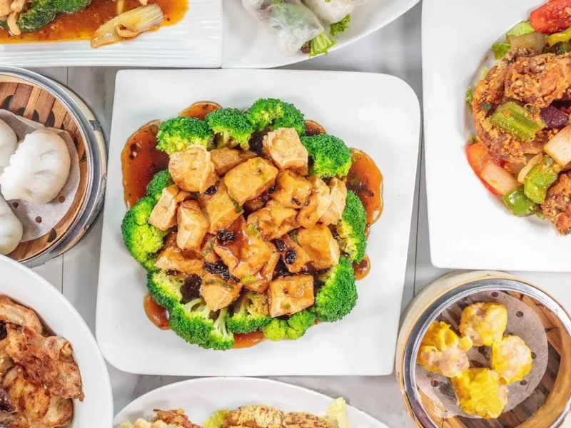 Pho B & T Viet Thai Restaurant