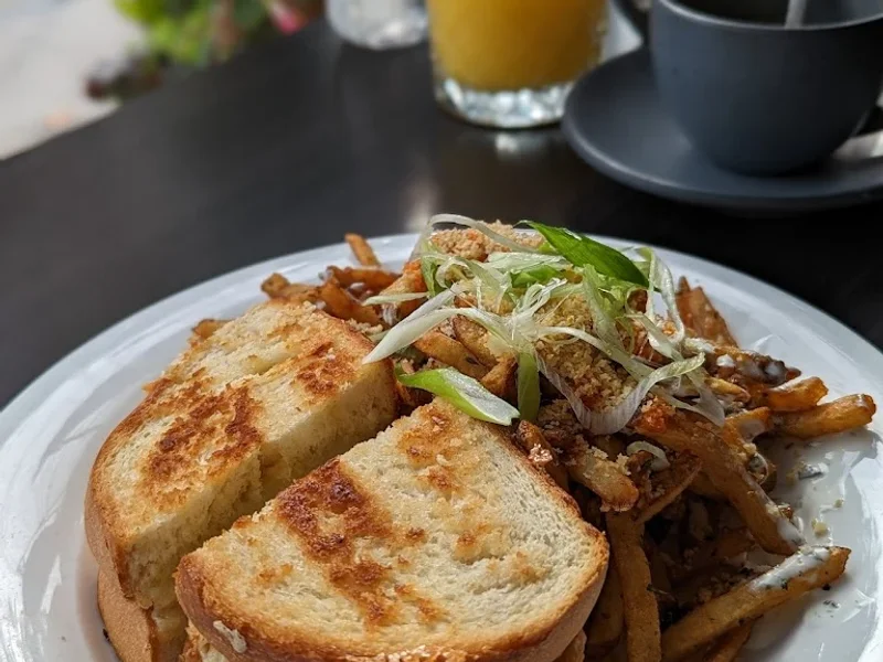 Bardō Locke St. Hamilton