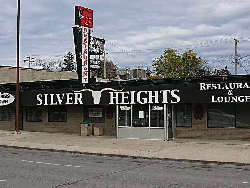 Silver Heights Restaurant & The Heights Lounge