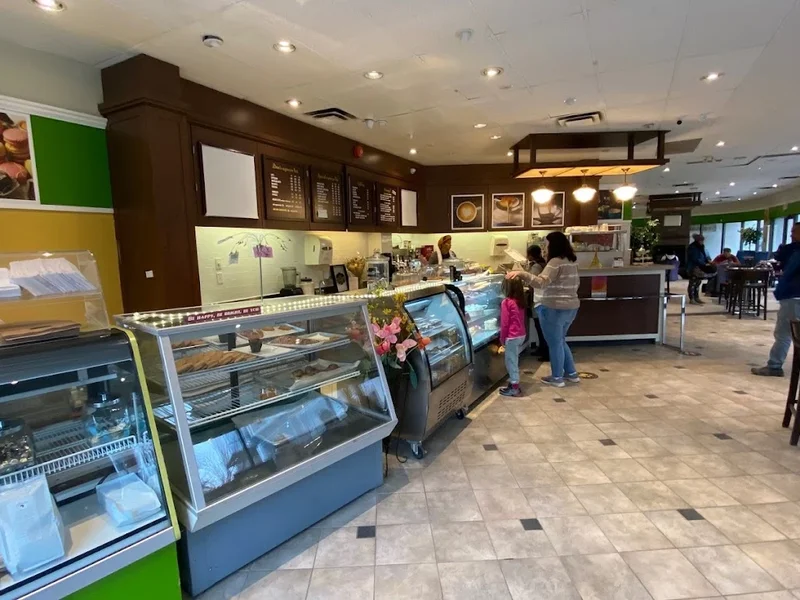 Dan’s Cafe and Lounge, & Pastry Castle