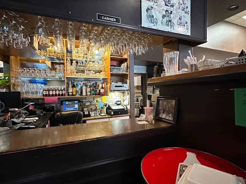 Johnny's Maples Pizza & Restaurant