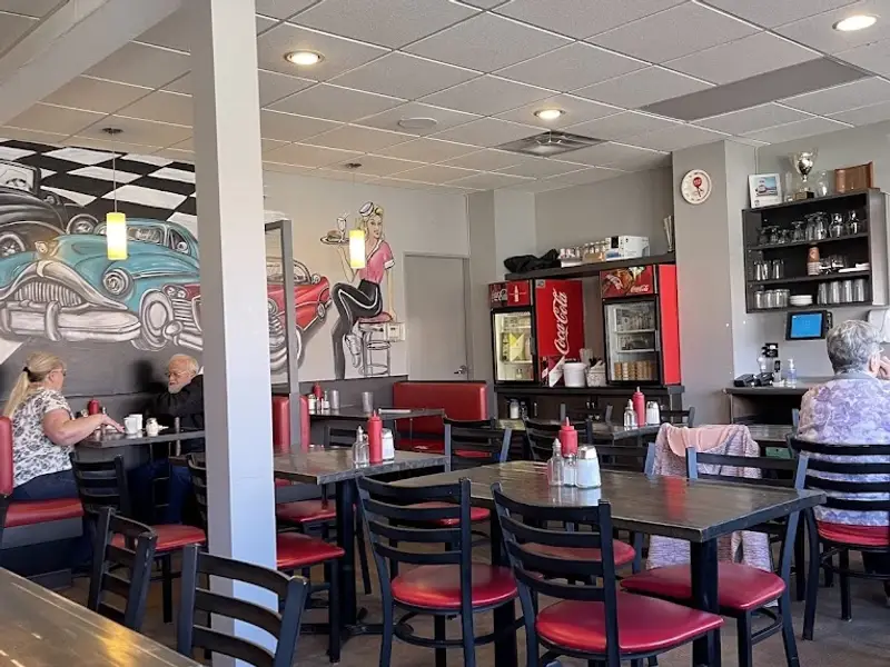 Red Top Drive Inn