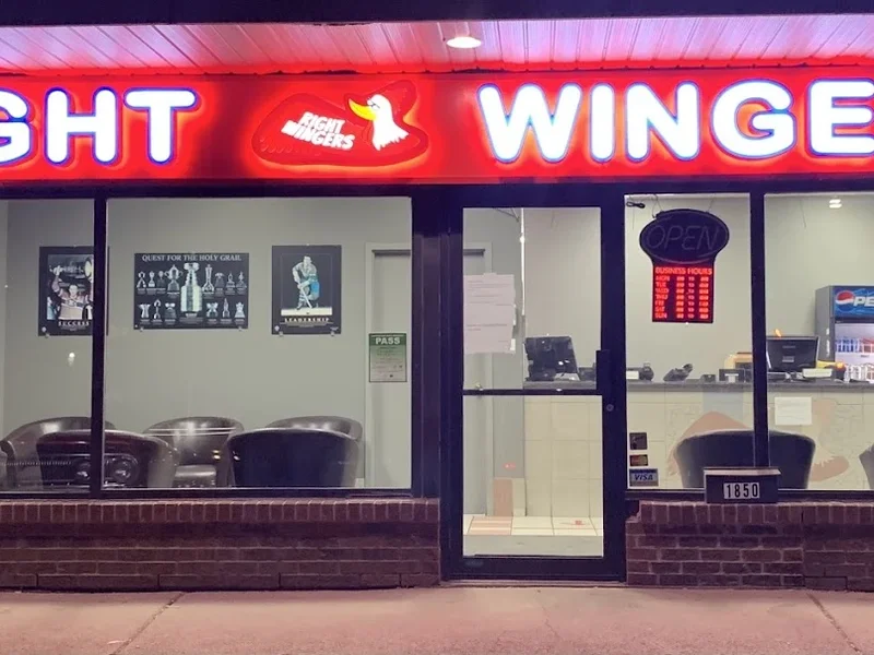 Right Wingers, Best Wings In Hamilton