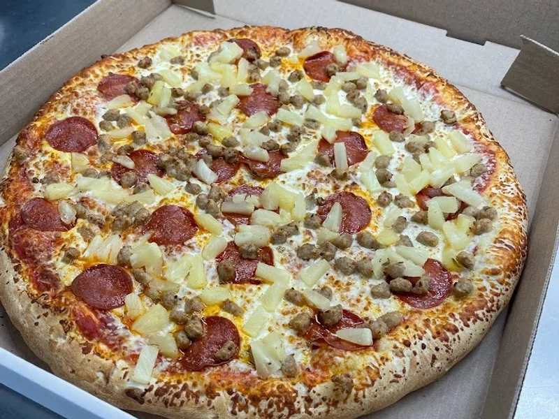 Queen's Pizza & Wings