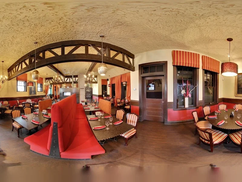 Resto Gare And Train Bar Bistro