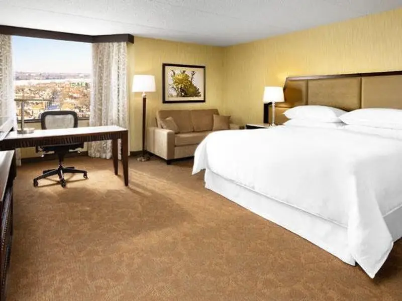 Sheraton Hamilton Hotel