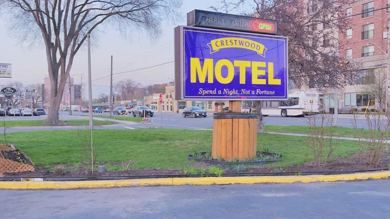 Crestwood Motel