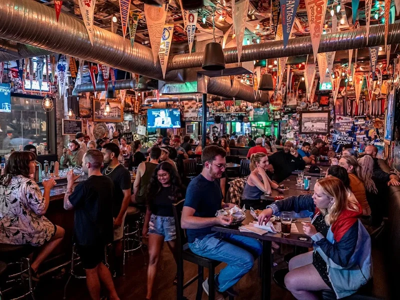 Leopold's Tavern Winnipeg - Osborne Village