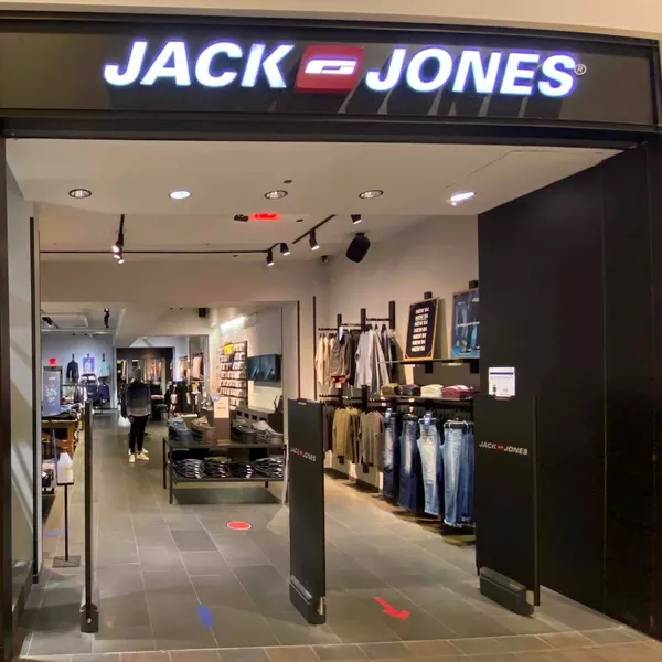 JACK & JONES