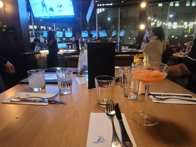 Earls Kitchen + Bar