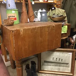 Top 26 antique stores in Hamilton