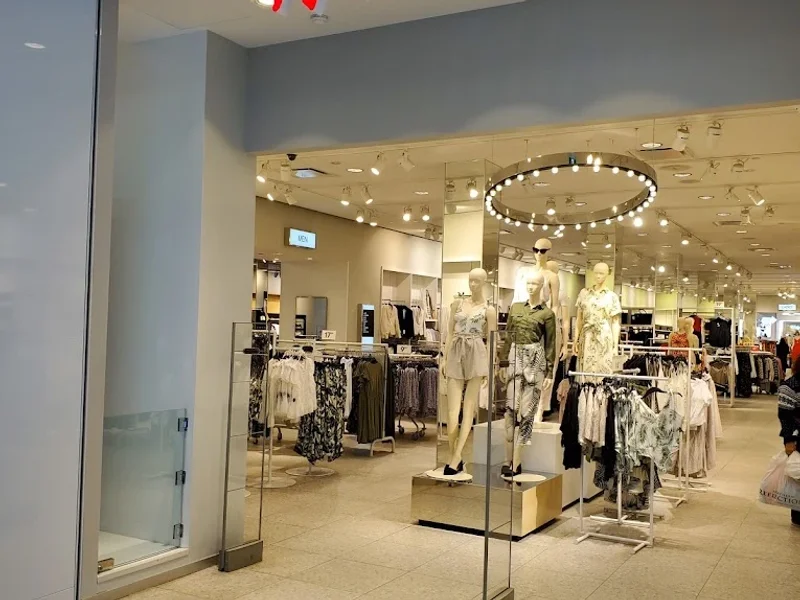 H&M