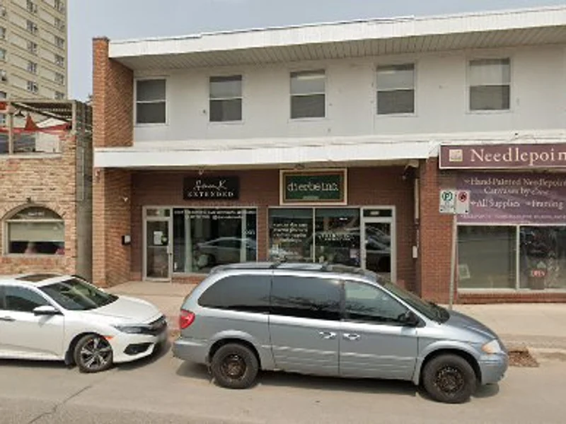 Reveal Laser Aesthetics x Seven K Beauty bar