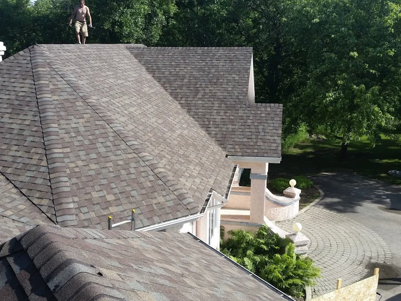 Charleswood Roofing & Exteriors