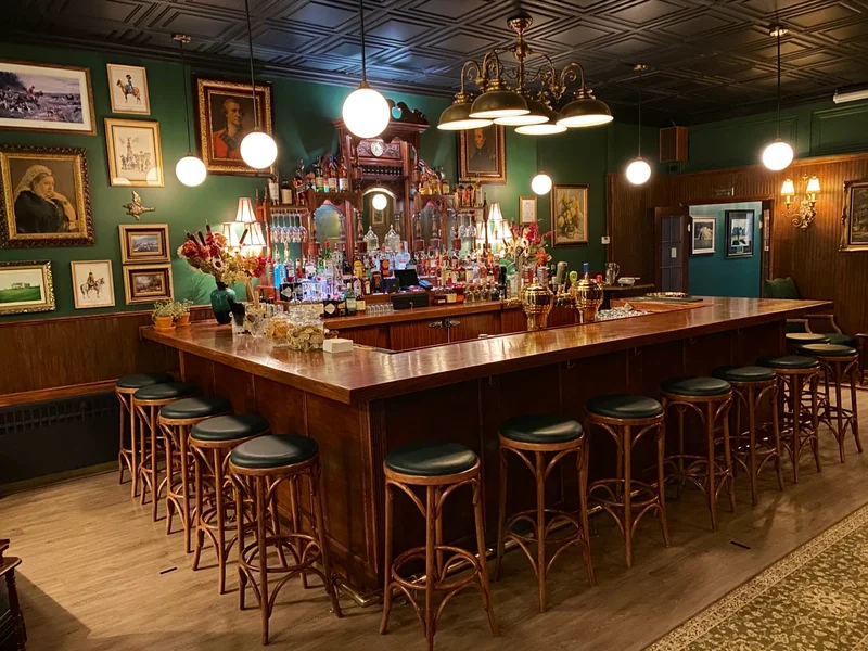 The Argyle - Bar & Golf