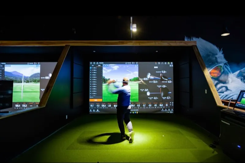 Top Shot Golf - Trackman Simulator Bar