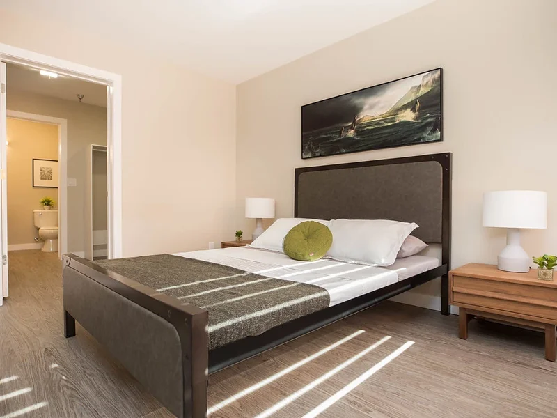 The Pinnacle at Bridgwater - Deveraux Apartment Communities