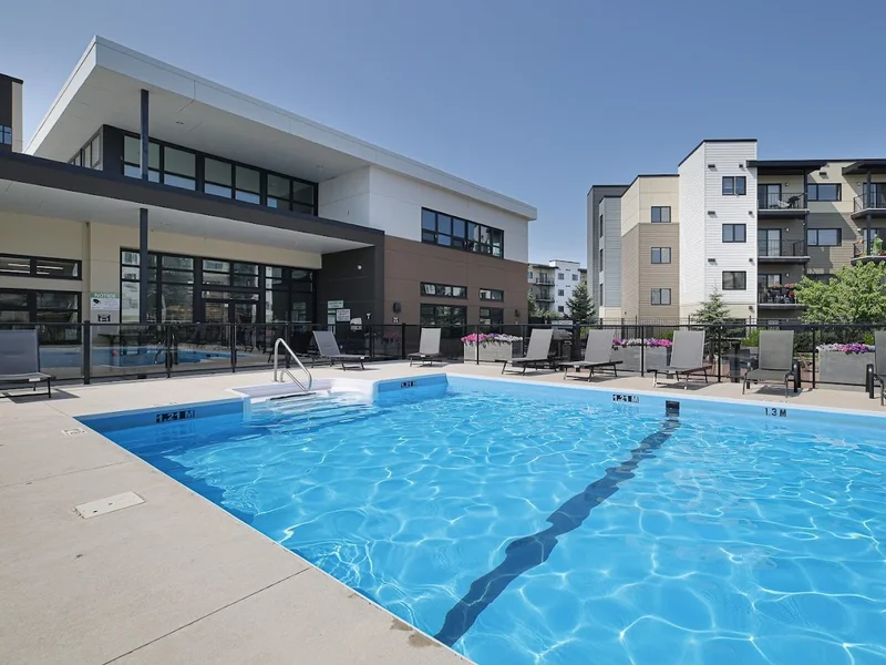 The Summit at Seasons - Deveraux Apartment Communities