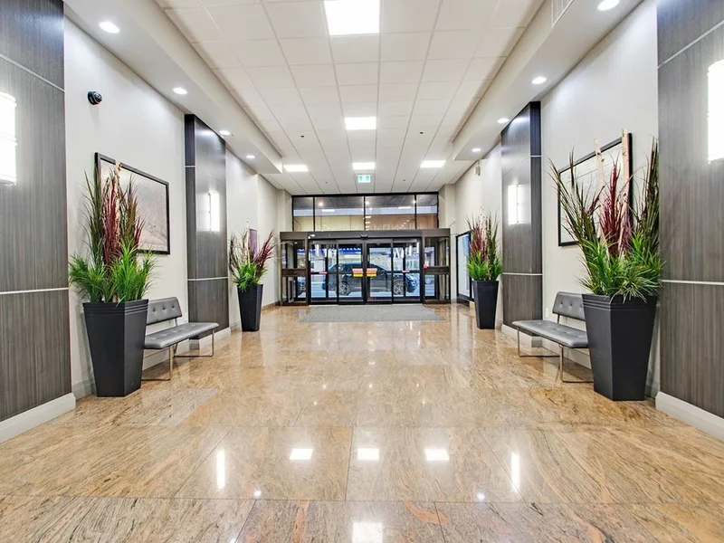 100 Main - InterRent